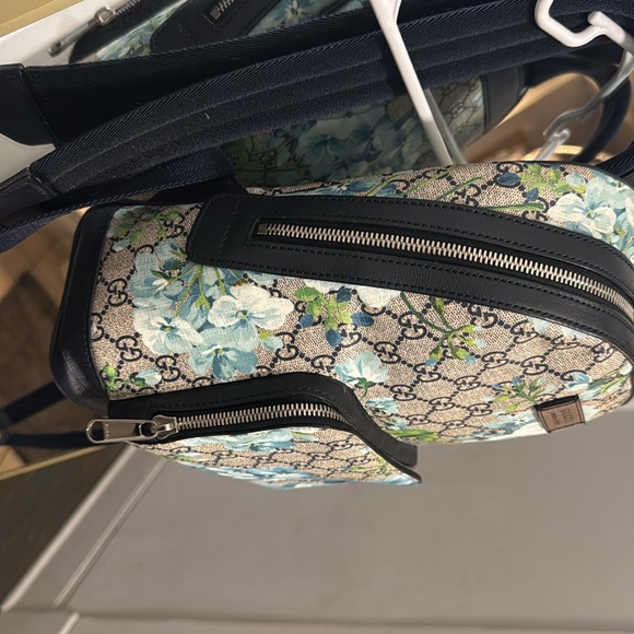 Gucci Bloom Backpack - Picture 6 of 14